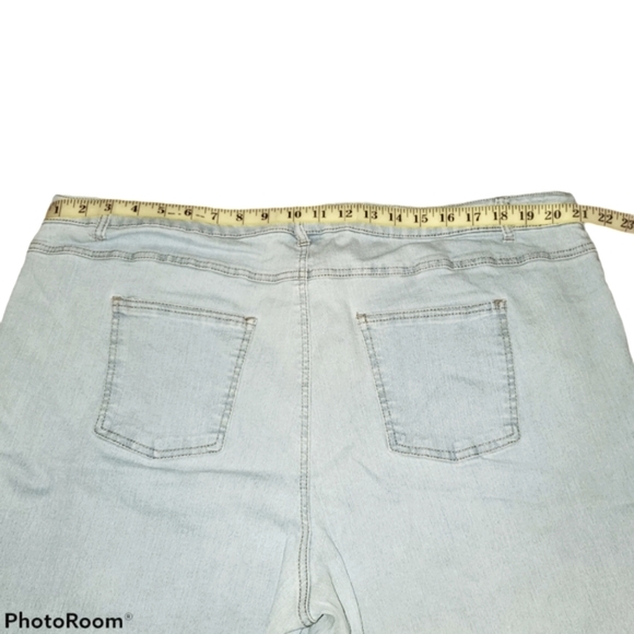 Woman Within Plus Size Denim Capri Pant 485 - Picture 3 of 6